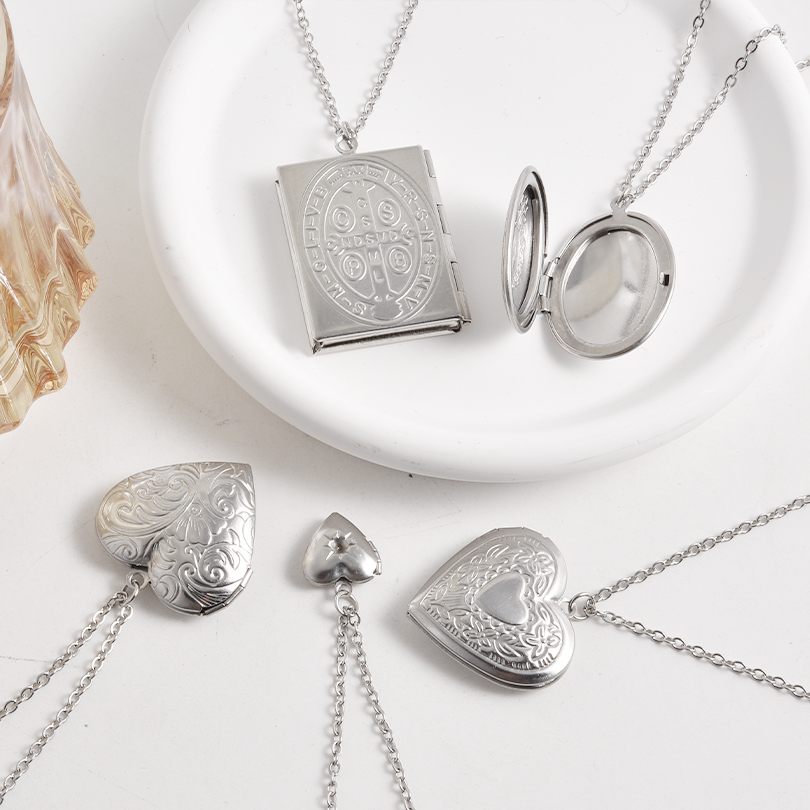60cm Stainless Steel Carved De - Heart Locket Necklace Photo ulasan dan harga